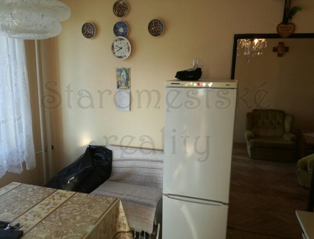 .3i70m2, 9/12, pôvodný, Novomeského, St.mesto